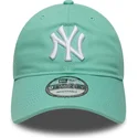 hellgrune-verstellbare-curved-cap-9twenty-league-essential-der-new-york-yankees-mlb-von-new-era
