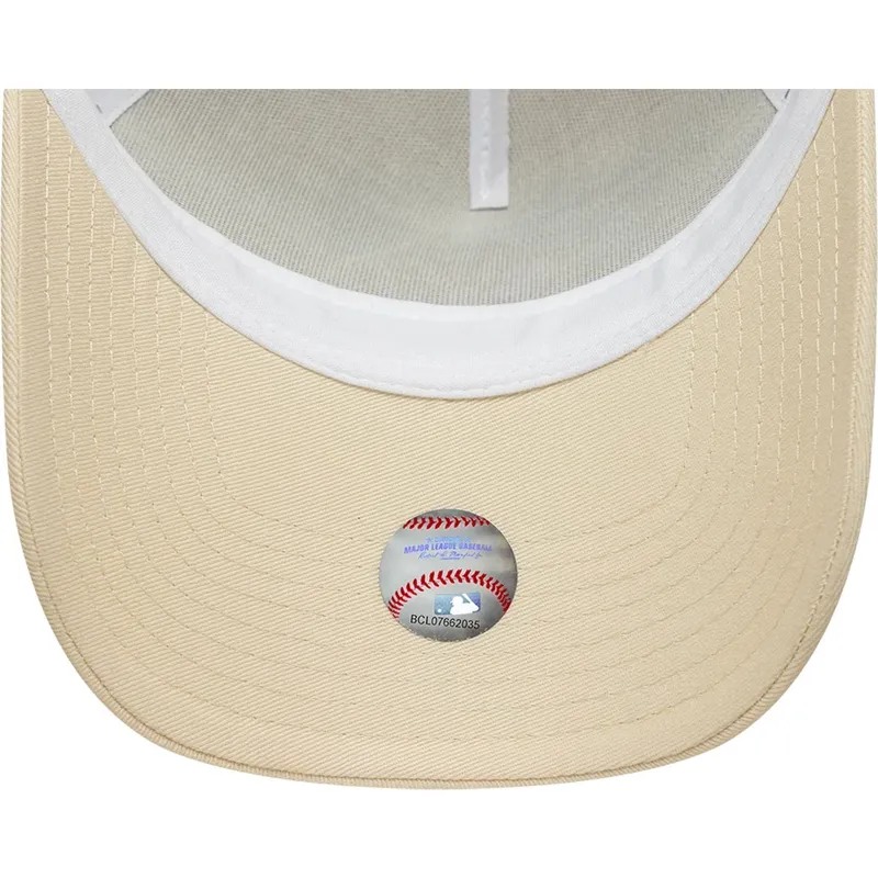 cap-zaoblena-beige-snapback-a-frame-outline-new-york-yankees-mlb-new-era