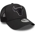 schwarze-trucker-cap-mit-schwarzem-logo-a-frame-outline-der-chicago-bulls-nba-von-new-era