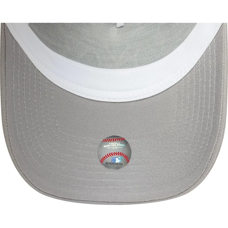 siltovka-zaoblena-siva-snapback-a-frame-side-patch-new-york-yankees-mlb-new-era