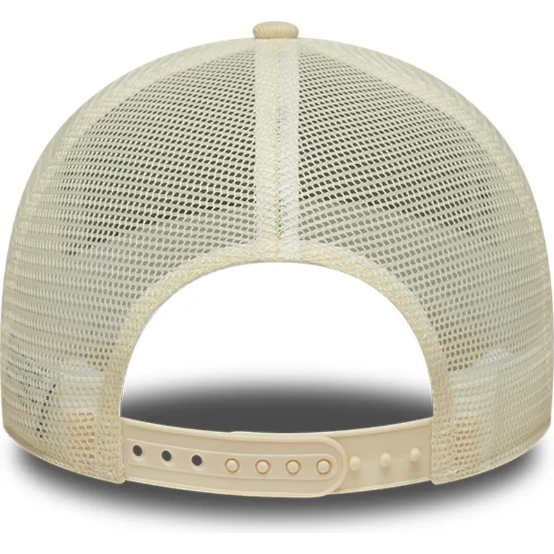 cap-zaoblena-beige-snapback-a-frame-new-era