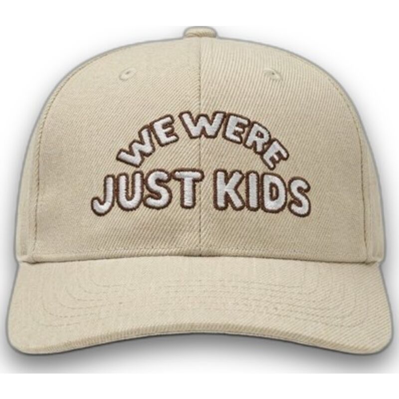 gorra-curva-beige-snapback-just-kids-the-retro-de-homenage