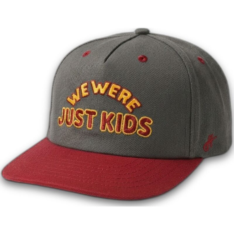 gorra-curva-gris-y-roja-snapback-just-kids-the-retro-de-homenage
