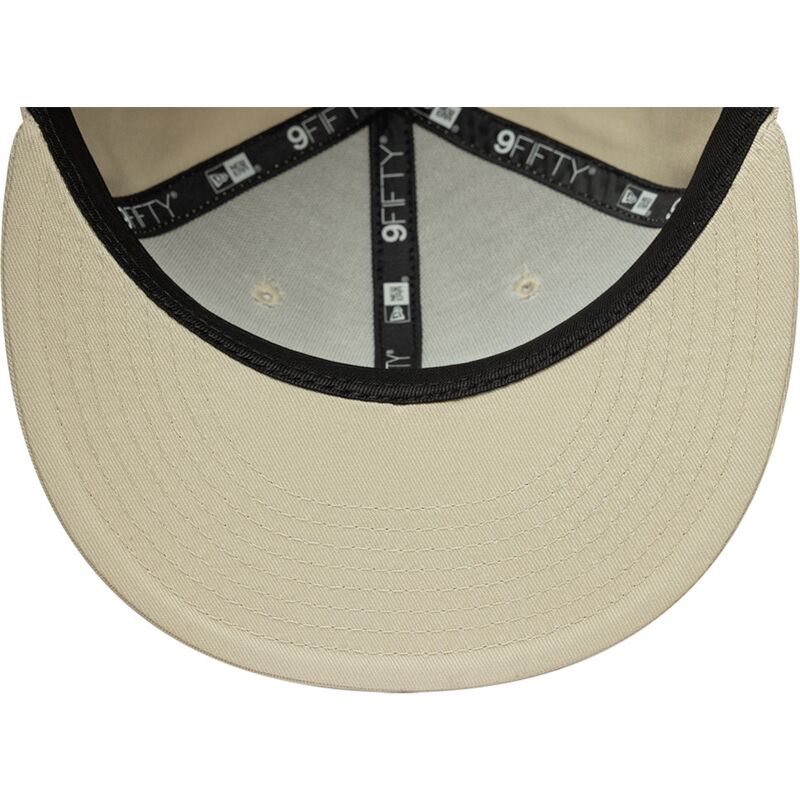 beige-flatcap-snapback-mit-weissem-logo-9fifty-league-essential-der-new-york-yankees-mlb-von-new-era