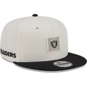 new-era-flat-brim-9fifty-training-pack-2026-las-vegas-raiders-nfl-beige-and-black-snapback-cap
