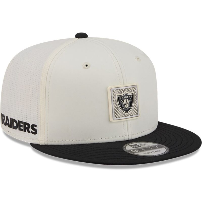 beige-und-schwarze-flache-snapback-kappe-9fifty-training-pack-2026-der-las-vegas-raiders-nfl-von-new-era beige-und-schwarze-flache-snapback-kappe-9fifty-training-pack-2026-der-las-vegas-raiders-nfl-von-new-era