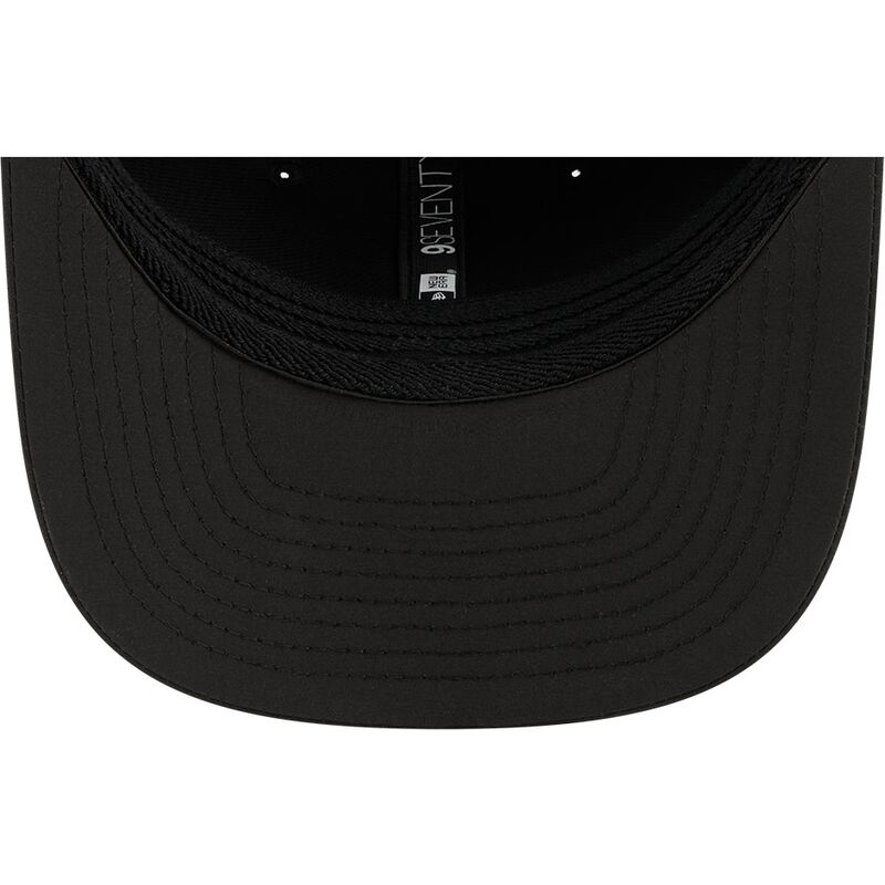 siltovka-zaoblena-cierna-snapback-9seventy-stretch-snap-training-pack-2026-las-vegas-raiders-nfl-new-era