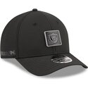 schwarze-gebogene-snapback-kappe-9forty-m-crown-training-pack-2026-der-las-vegas-raiders-nfl-von-new-era