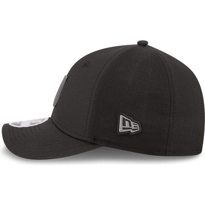schwarze-gebogene-snapback-kappe-9forty-m-crown-training-pack-2026-der-las-vegas-raiders-nfl-von-new-era