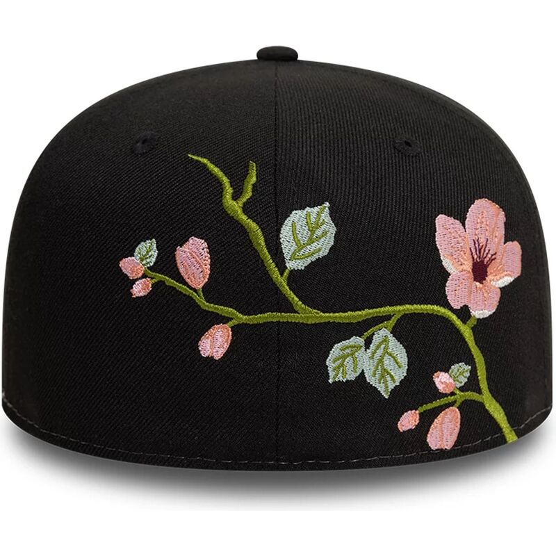 schwarze-anliegende-59fifty-floral-emb-flatcap-von-new-era