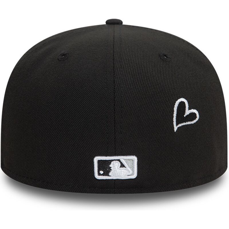 cap-rovna-black-ajustada-59fifty-heart-icon-chicago-white-sox-mlb-new-era