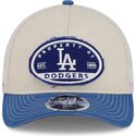 beige-und-blaue-trucker-kappe-9forty-m-crown-a-frame-fray-der-los-angeles-dodgers-mlb-von-new-era