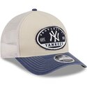 siltovka-zaoblena-viacfarebna-snapback-9forty-m-crown-a-frame-fray-new-york-yankees-mlb-new-era