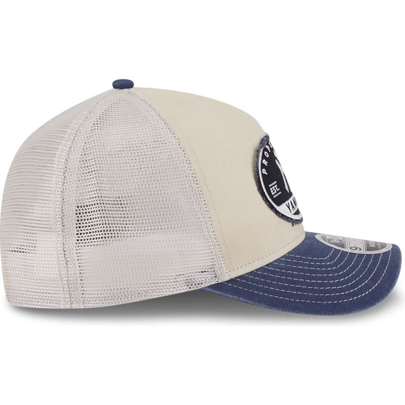beige-und-marineblaue-trucker-kappe-9forty-m-crown-a-frame-fray-der-new-york-yankees-mlb-von-new-era