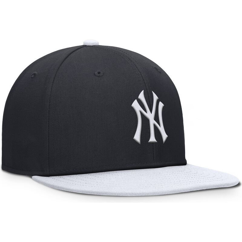 marineblaue-und-weisse-flache-snapback-kappe-fur-jungen-dri-fit-pro-structured-square-bill-von-new-york-yankees-mlb-von-nike