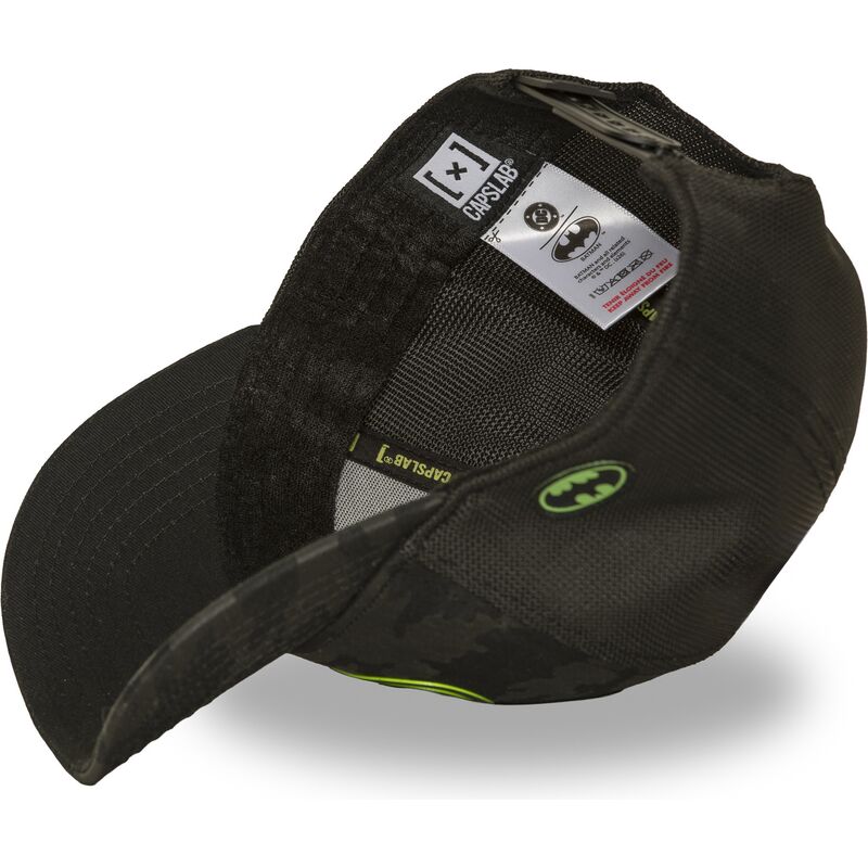 cap-zaoblena-camouflage-snapback-batman-dc-comics-capslab