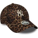 siltovka-zaoblena-leopardi-nastavitelny-9forty-leopard-cosy-new-york-yankees-mlb-new-era