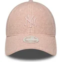 siltovka-zaoblena-ruzova-snapback-rosa-9forty-m-crown-winter-borg-new-york-yankees-mlb-new-era