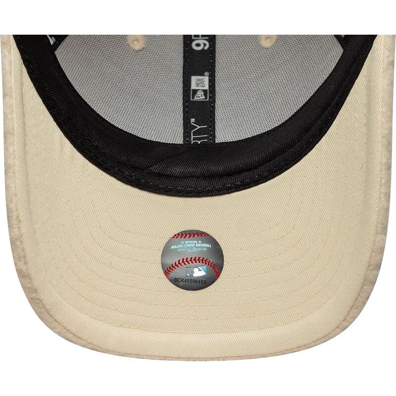siltovka-zaoblena-bezova-snapback-9forty-m-crown-winter-borg-los-angeles-dodgers-mlb-new-era