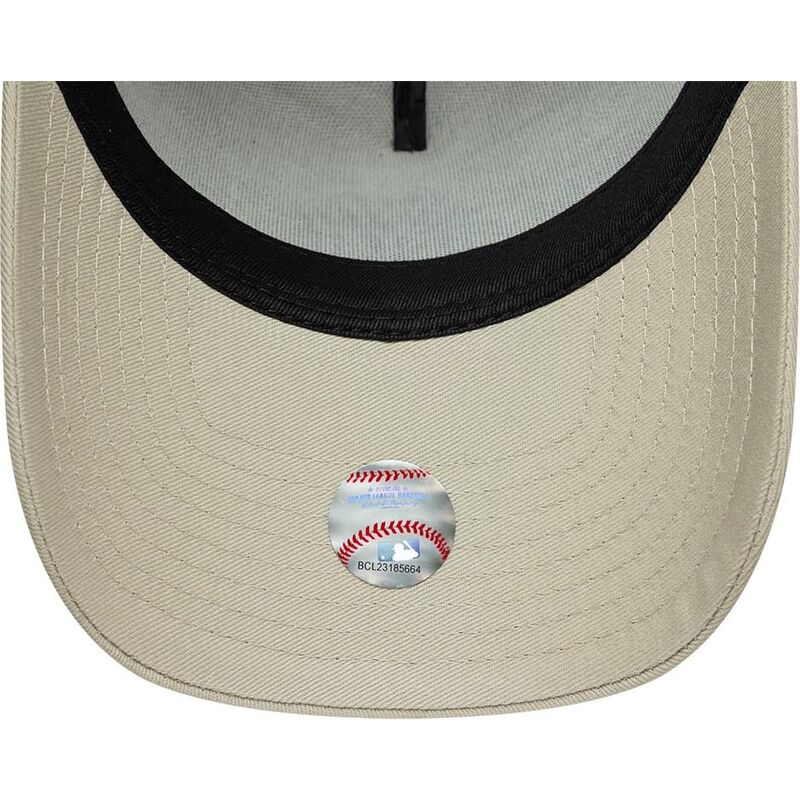 siltovka-zaoblena-bezova-snapback-e-frame-league-essential-new-york-yankees-mlb-new-era siltovka-zaoblena-bezova-snapback-e-frame-league-essential-new-york-yankees-mlb-new-era