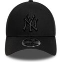 siltovka-zaoblena-cierna-snapback-9forty-m-crown-new-york-yankees-mlb-new-era