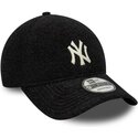 siltovka-zaoblena-cierna-snapback-9forty-winter-borg-new-york-yankees-mlb-new-era