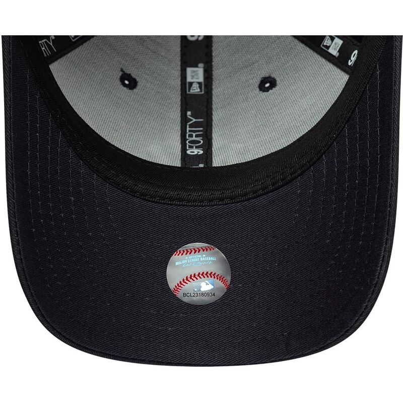 siltovka-zaoblena-tmavomodra-snapback-9forty-m-crown-side-script-new-york-yankees-mlb-new-era