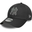siltovka-zaoblena-siva-nastavitelny-9forty-metallic-outline-new-york-yankees-mlb-new-era