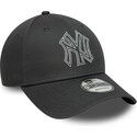 siltovka-zaoblena-siva-nastavitelny-9forty-metallic-outline-new-york-yankees-mlb-new-era