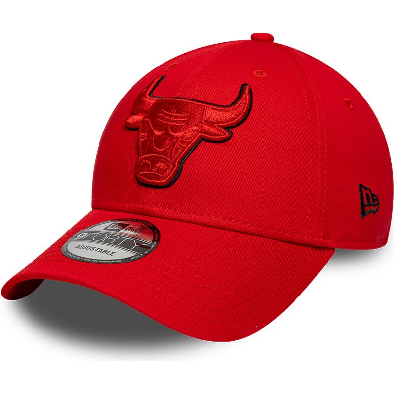 siltovka-zaoblena-cervena-nastavitelny-9forty-outline-chicago-bulls-nba-new-era