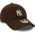 siltovka-zaoblena-hneda-snapback-9forty-winter-borg-new-york-yankees-mlb-new-era