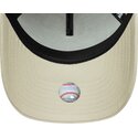 siltovka-zaoblena-bezova-snapback-dorado-e-frame-metallic-outline-new-york-yankees-mlb-new-era