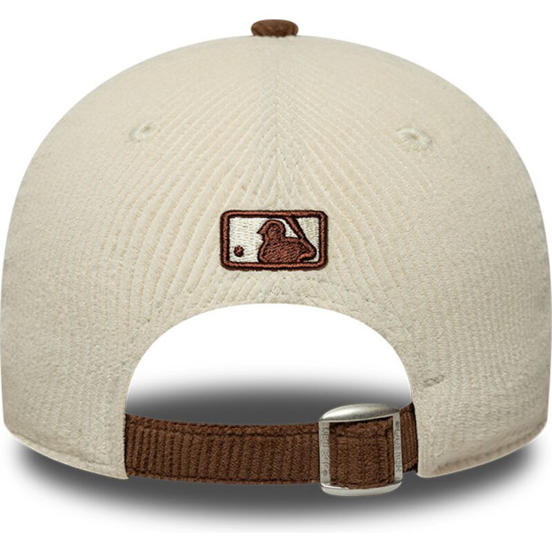 siltovka-zaoblena-hneda-nastavitelny-9forty-m-crown-cord-new-york-yankees-mlb-new-era