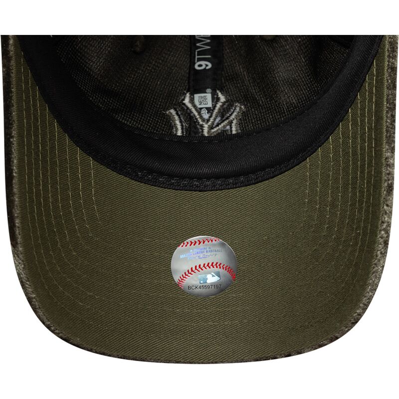 siltovka-zaoblena-zelena-nastavitelny-9twenty-velour-new-york-yankees-mlb-new-era siltovka-zaoblena-zelena-nastavitelny-9twenty-velour-new-york-yankees-mlb-new-era