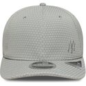 siltovka-zaoblena-siva-snapback-9seventy-stretch-snap-mesh-flawless-new-york-yankees-mlb-new-era