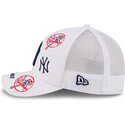 siltovka-zaoblena-biely-snapback-9forty-m-crown-a-frame-all-over-new-york-yankees-mlb-new-era
