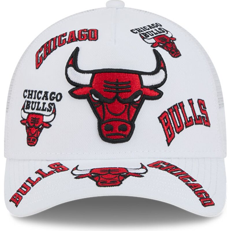 siltovka-zaoblena-biely-snapback-9forty-m-crown-a-frame-all-over-chicago-bulls-nba-new-era