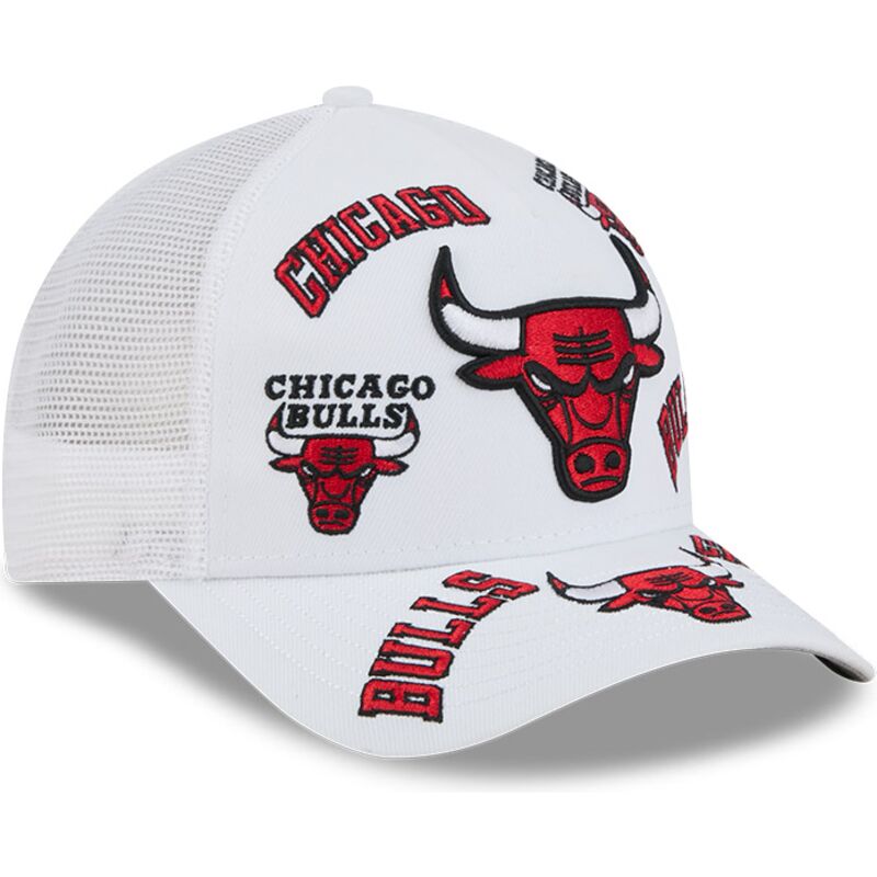 siltovka-zaoblena-biely-snapback-9forty-m-crown-a-frame-all-over-chicago-bulls-nba-new-era