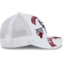 siltovka-zaoblena-biely-snapback-9forty-m-crown-a-frame-all-over-chicago-bulls-nba-new-era