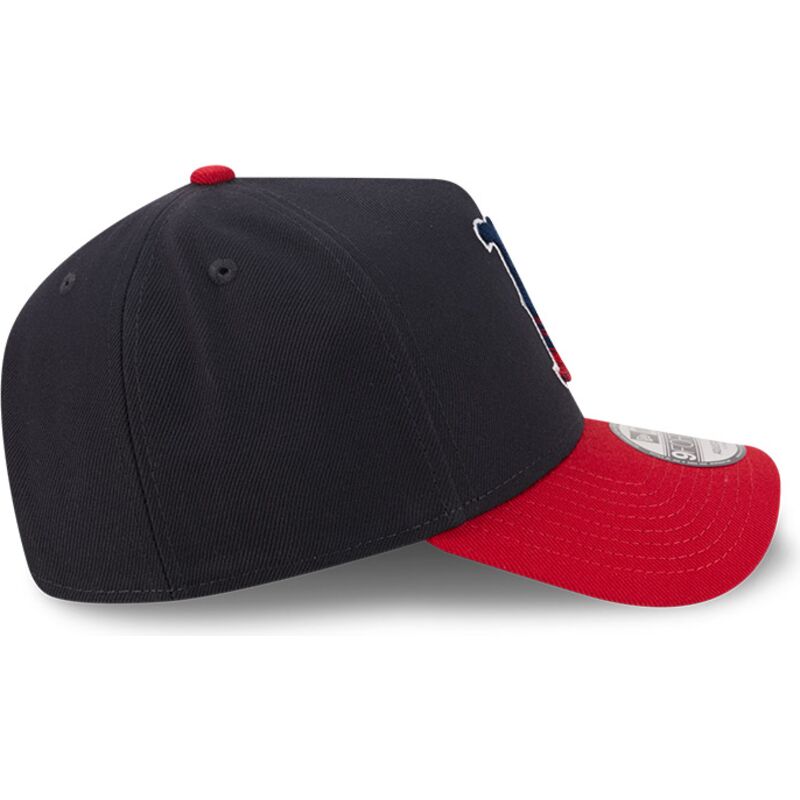 siltovka-zaoblena-tmavomodra-snapback-9forty-a-frame-na-lifestyle-f1-boston-red-sox-mlb-new-era