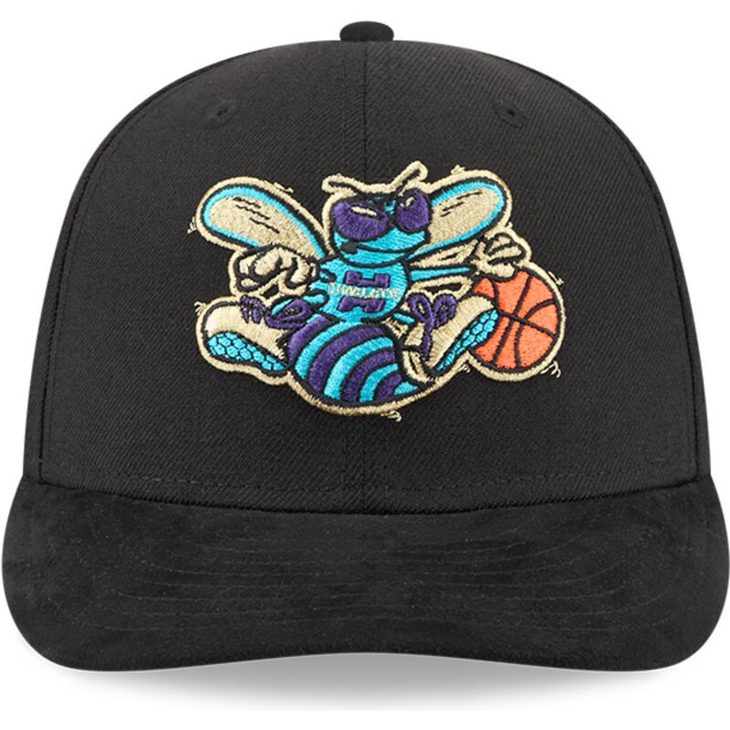 siltovka-zaoblena-cierna-snapback-9fifty-na-lifestyle-f1-charlotte-hornets-nba-new-era