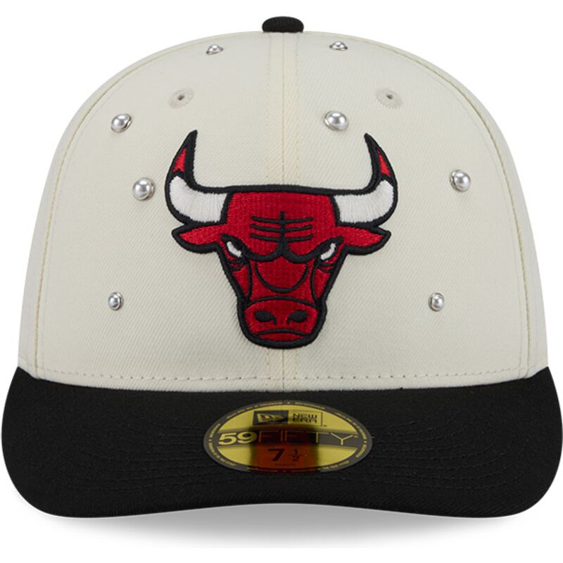 siltovka-zaoblena-bezova-upravena-59fifty-beads-na-lifestyle-f1-chicago-bulls-nba-new-era