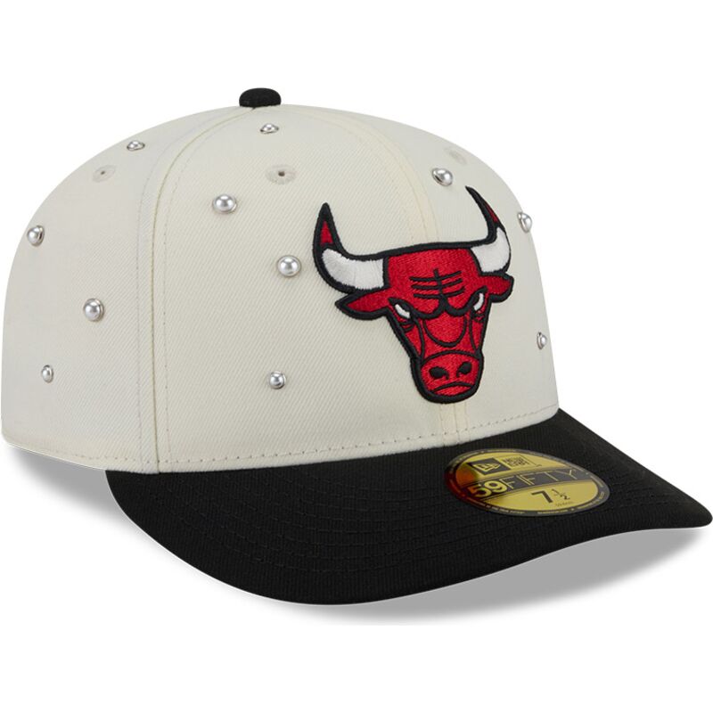 siltovka-zaoblena-bezova-upravena-59fifty-beads-na-lifestyle-f1-chicago-bulls-nba-new-era