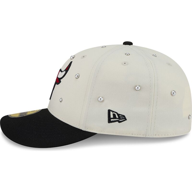siltovka-zaoblena-bezova-upravena-59fifty-beads-na-lifestyle-f1-chicago-bulls-nba-new-era