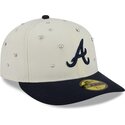 siltovka-zaoblena-bezova-upravena-59fifty-beads-na-lifestyle-f1-atlanta-braves-mlb-new-era
