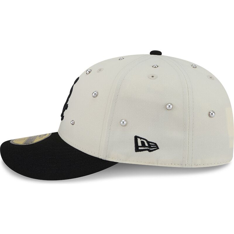 siltovka-zaoblena-bezova-upravena-59fifty-beads-na-lifestyle-f1-chicago-white-sox-mlb-new-era siltovka-zaoblena-bezova-upravena-59fifty-beads-na-lifestyle-f1-chicago-white-sox-mlb-new-era