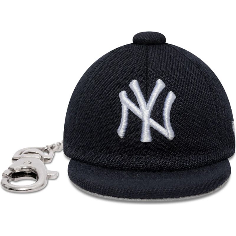 prislusenstvo-tmavomodra-llavero-mini-cap-keychain-new-york-yankees-mlb-new-era prislusenstvo-tmavomodra-llavero-mini-cap-keychain-new-york-yankees-mlb-new-era