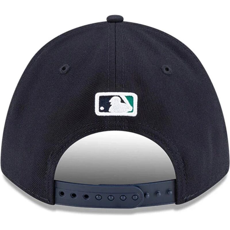 siltovka-zaoblena-tmavomodra-snapback-9forty-m-crown-player-replica-seattle-mariners-mlb-new-era siltovka-zaoblena-tmavomodra-snapback-9forty-m-crown-player-replica-seattle-mariners-mlb-new-era