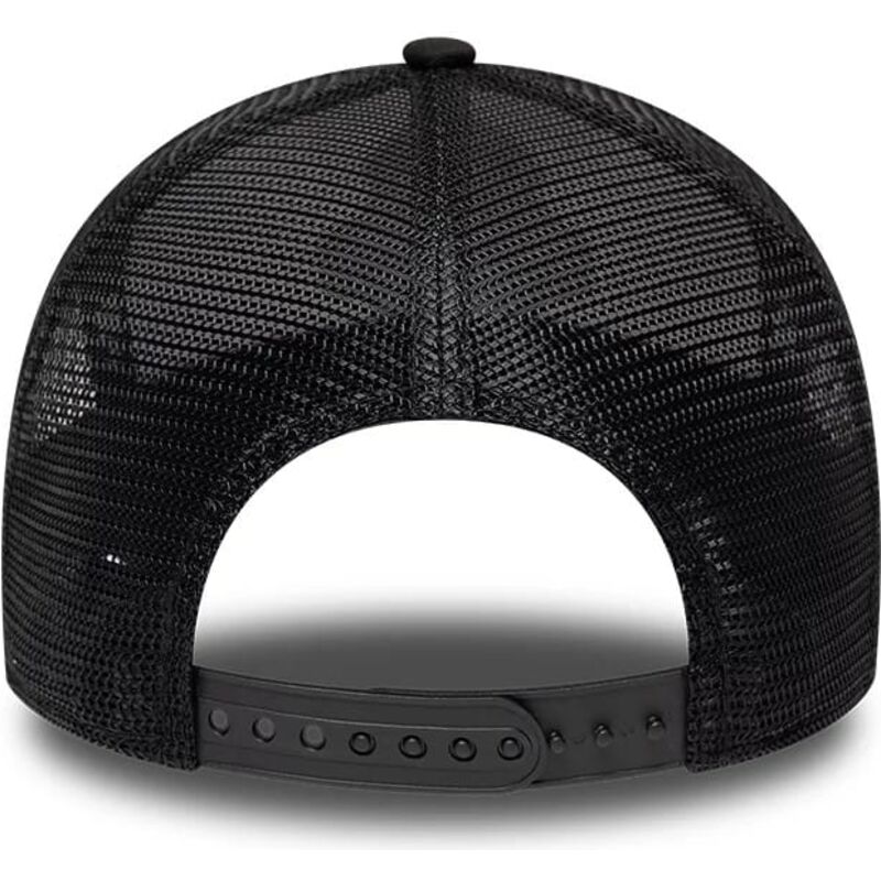 siltovka-zaoblena-cierna-snapback-a-frame-location-icon-pigs-eye-garage-new-era