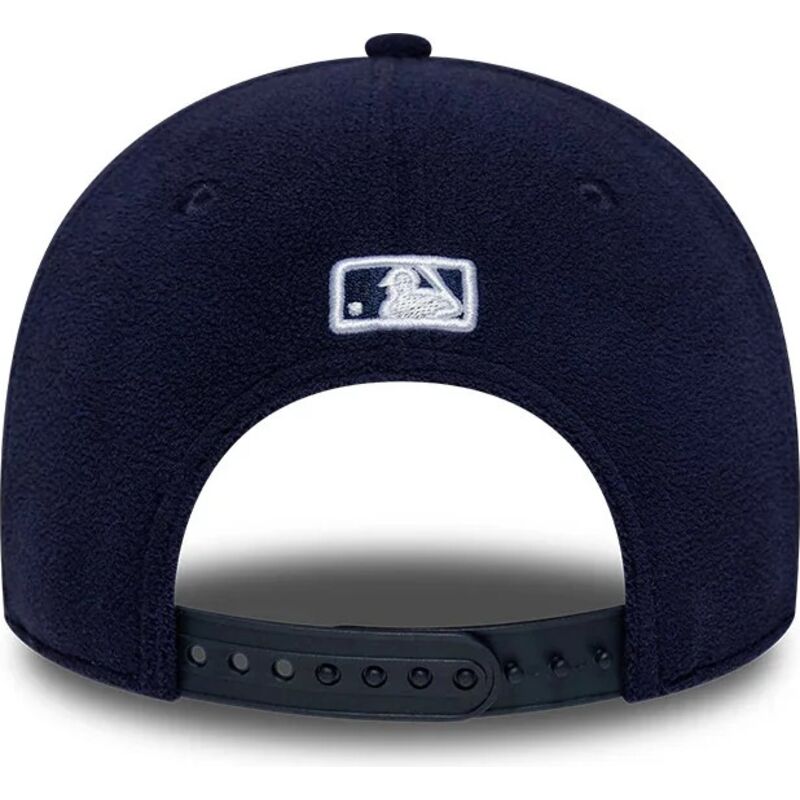 siltovka-zaoblena-tmavomodra-snapback-9forty-m-crown-fleece-new-york-yankees-mlb-new-era